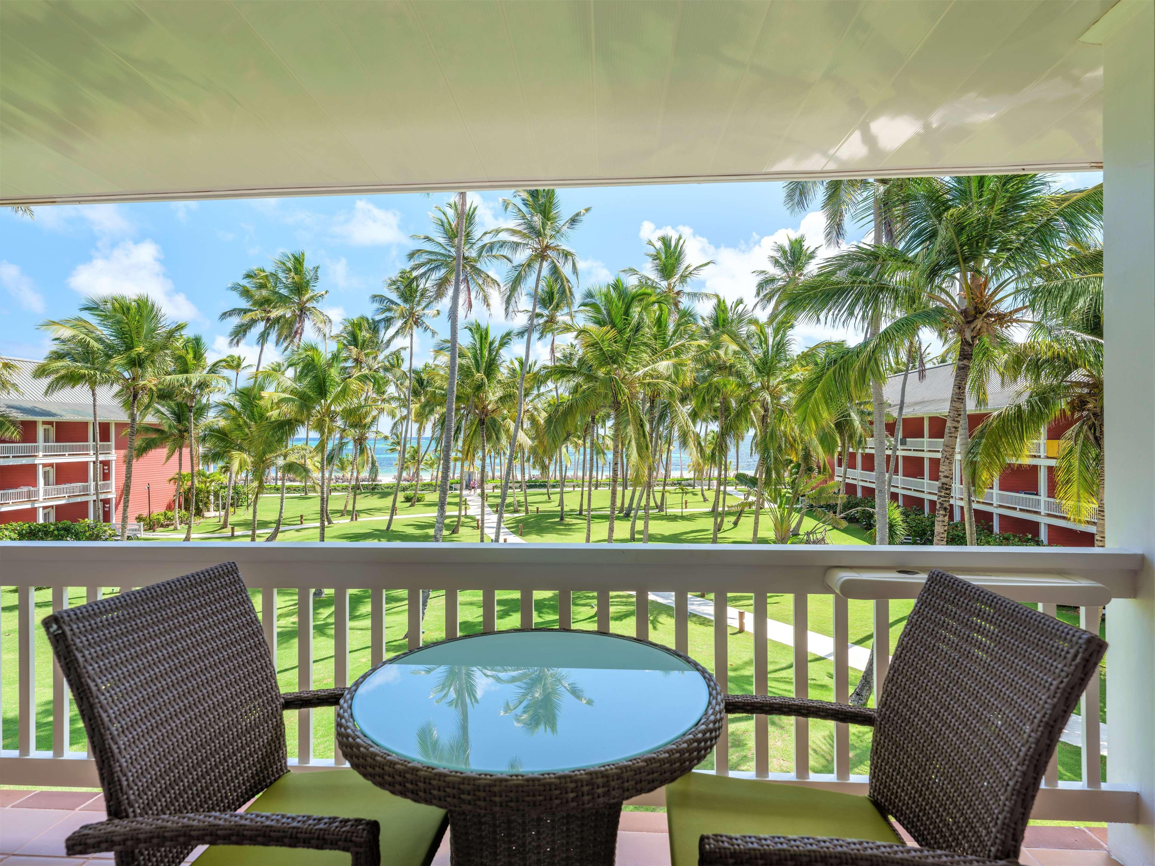 بارسيلو بافارو بيتش - للبالغين فقط وشامل كليًا بونتا كانا المظهر الخارجي الصورة View from a balcony at Sandals South Coast