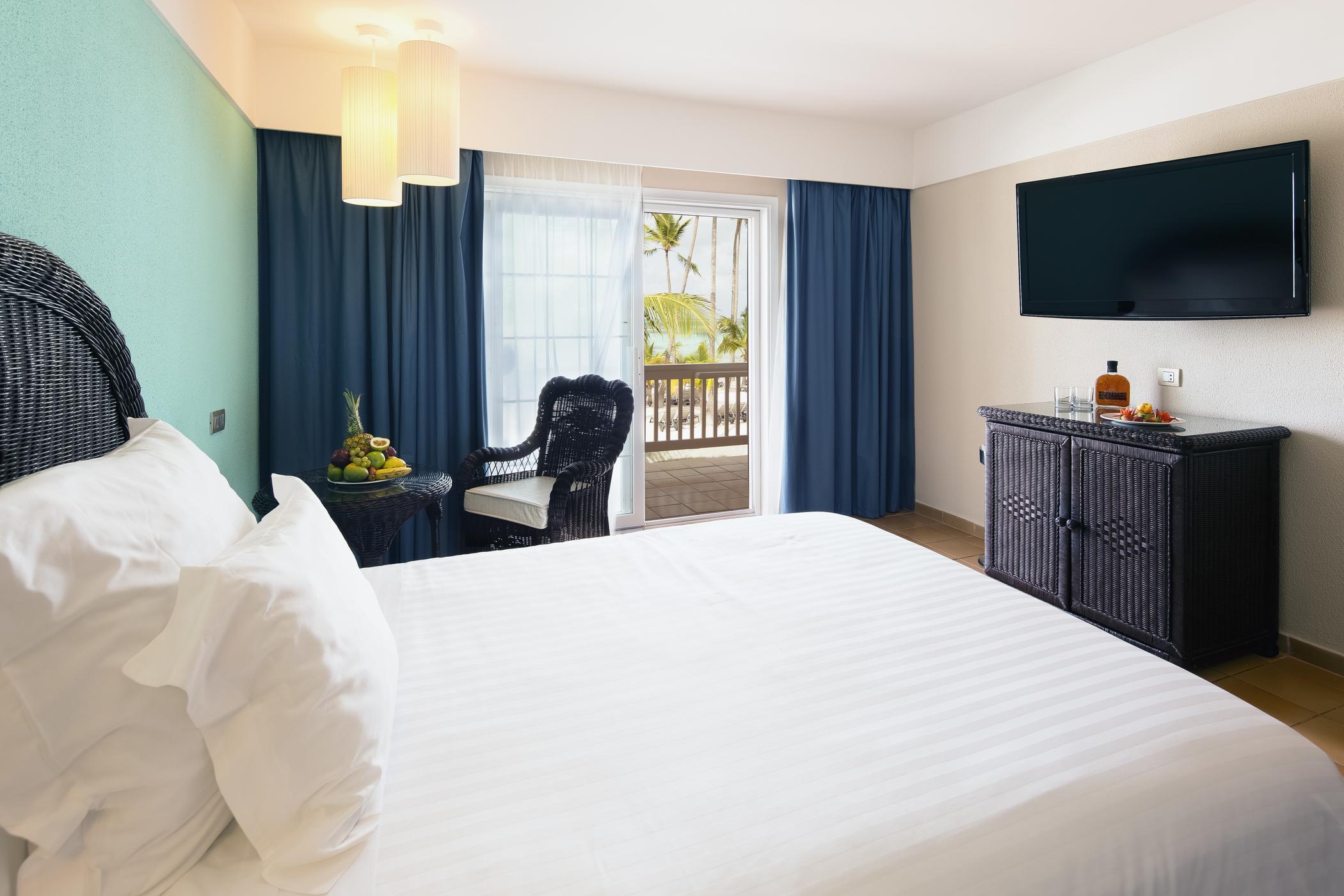 بارسيلو بافارو بيتش - للبالغين فقط وشامل كليًا بونتا كانا المظهر الخارجي الصورة A room at the hotel