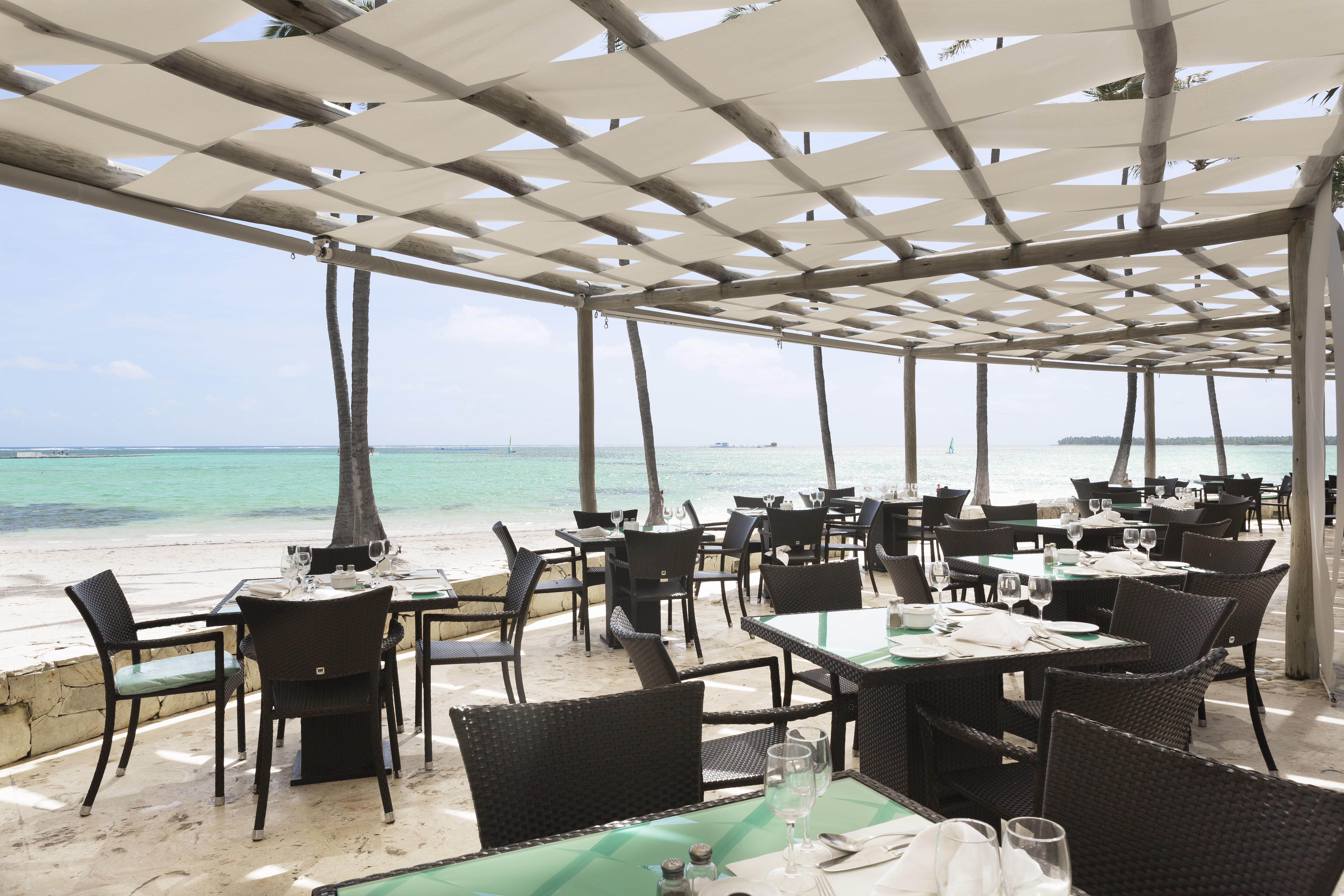بارسيلو بافارو بيتش - للبالغين فقط وشامل كليًا بونتا كانا المظهر الخارجي الصورة The Beach Club