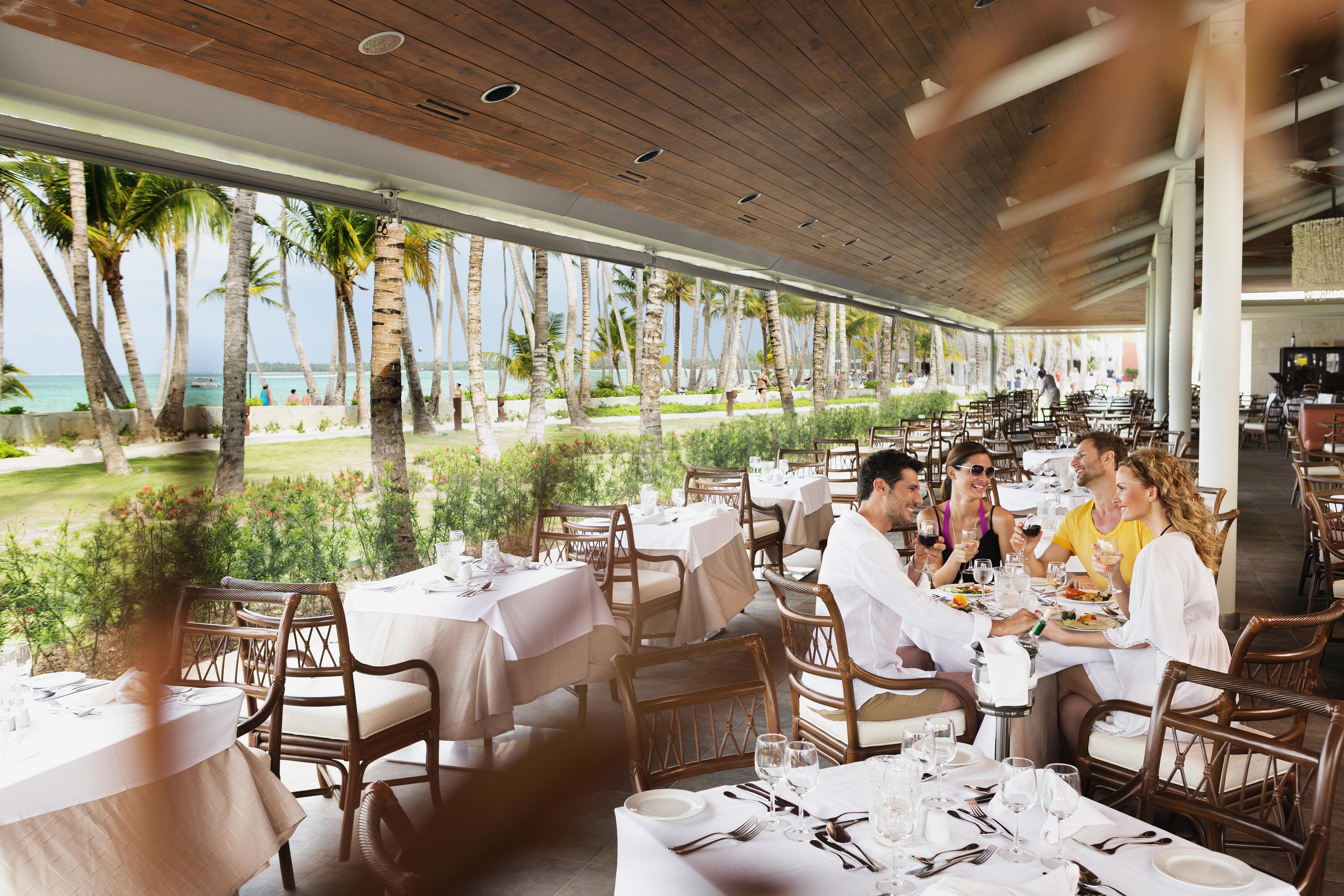 بارسيلو بافارو بيتش - للبالغين فقط وشامل كليًا بونتا كانا المطعم الصورة The Beach Club